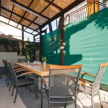 Apartment Gorgeous In With Kitchen Jadrija