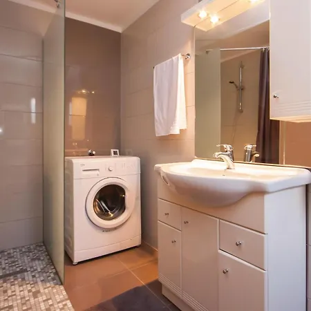 Apartment Gorgeous In With Kitchen Jadrija