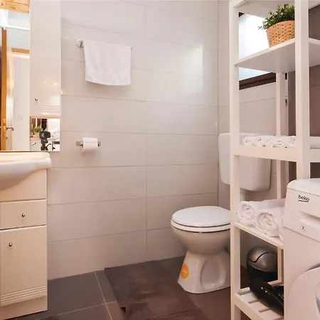 Gorgeous In With Kitchen